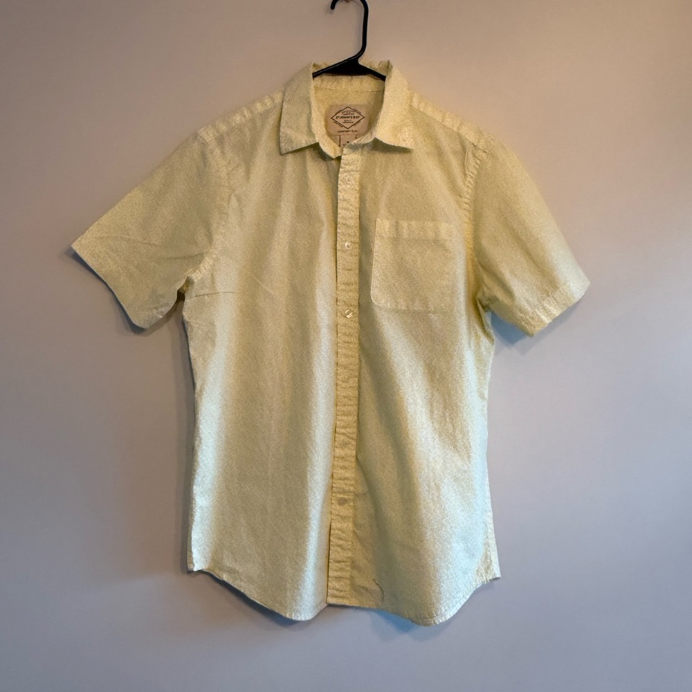 St. John's Bay yellow and white floral classic short-sleeve button-down shirt